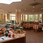 Hotel Valamar Adria 4*