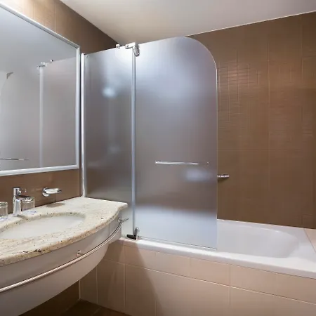 Valamar Adria 4* באסקה