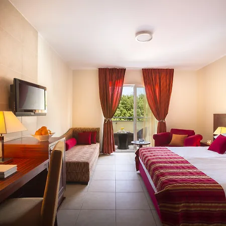 Valamar Adria Hotell 4*