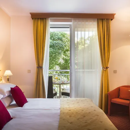 Valamar Adria Hotell