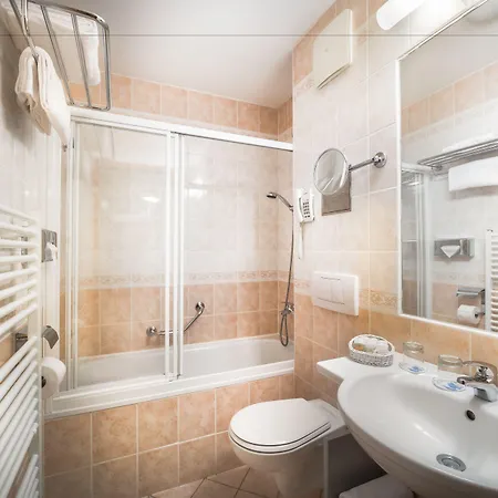 Valamar Adria Hotell