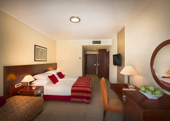 מלון Valamar Adria 4*