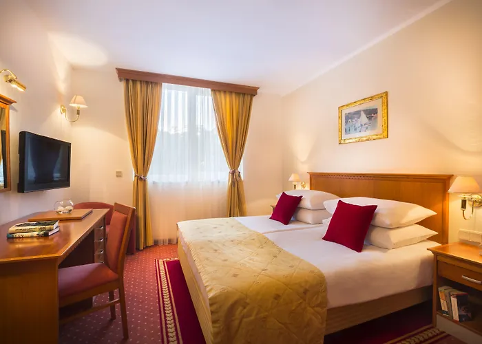 Valamar Adria 4* באסקה