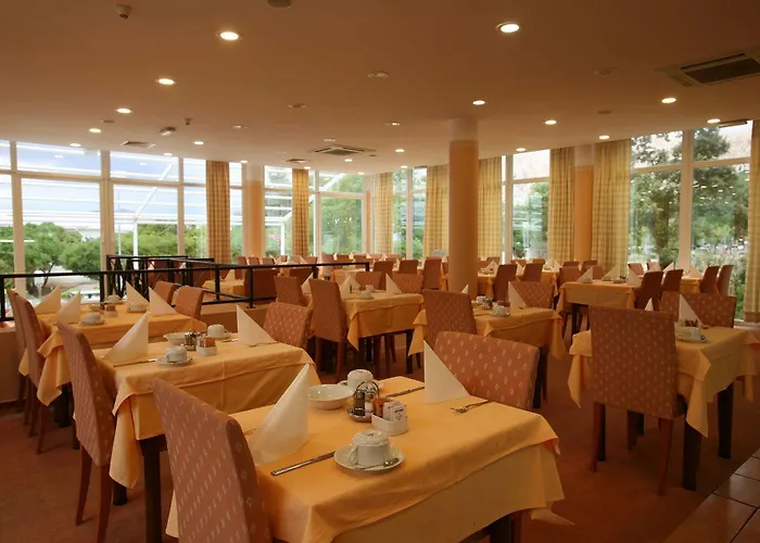 Valamar Adria מלון