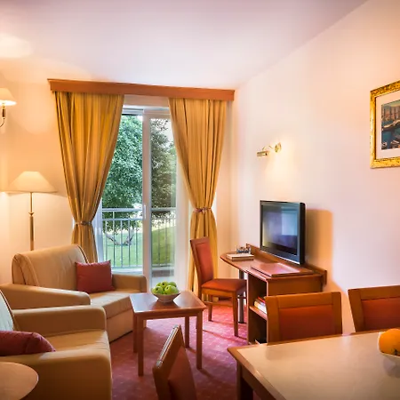Szálloda Valamar Adria 4*