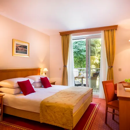 Valamar Adria Szálloda Baška