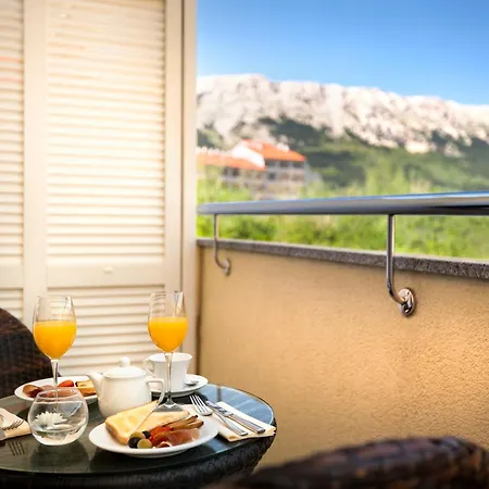 Valamar Adria Szálloda