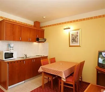 Valamar Adria Szálloda Baška
