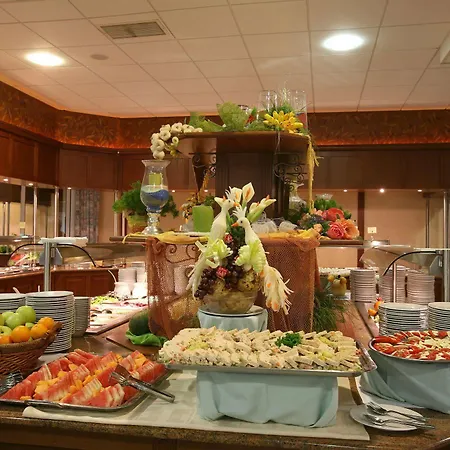 Szálloda Valamar Adria 4*